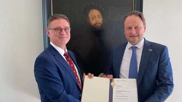 Ernennung zum Honorarprofessor, Herr Hirte