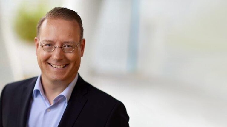 Honorarprofessor Professor Dr. Reinhard Ruge, LL.M. (LSE)