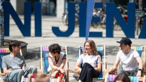 Studierende am Campus Ernst Abbe Platz