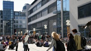 Studenten auf Campus